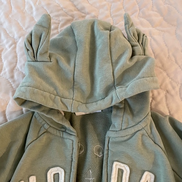Gap baby yoda baby hoodie - Picture 2 of 5